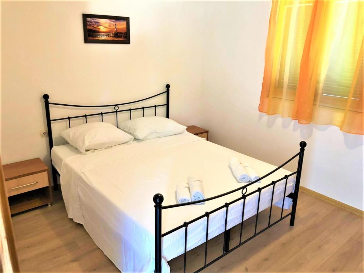Apartments Branka Gornji Karin Ngoại thất bức ảnh
