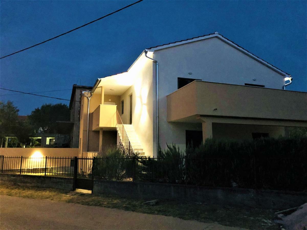 Apartments Branka Gornji Karin Ngoại thất bức ảnh