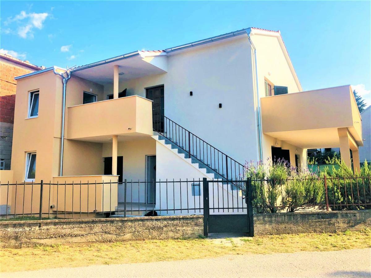 Apartments Branka Gornji Karin Ngoại thất bức ảnh