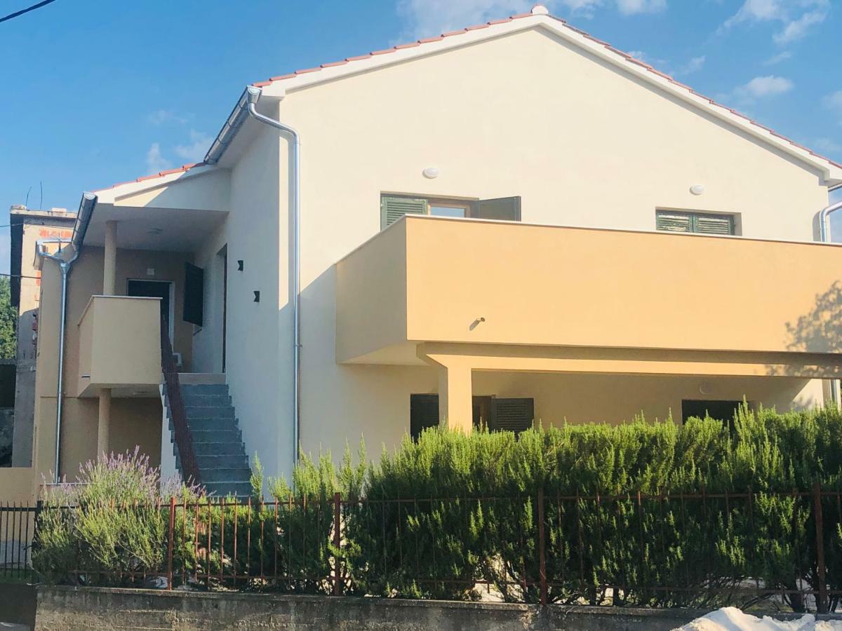 Apartments Branka Gornji Karin Ngoại thất bức ảnh